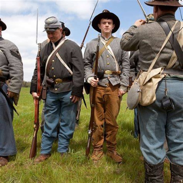 Are the Stormcloaks or Imperial Legion the "Official" winners of the civil war?