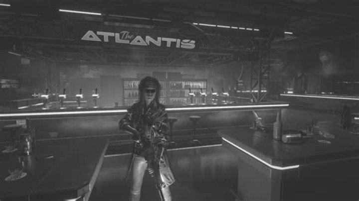 Female V glitched inside Atlantis