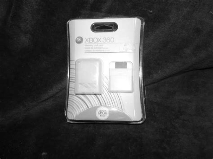 How can I tell if a used Xbox 360 is in good condition before buying it?