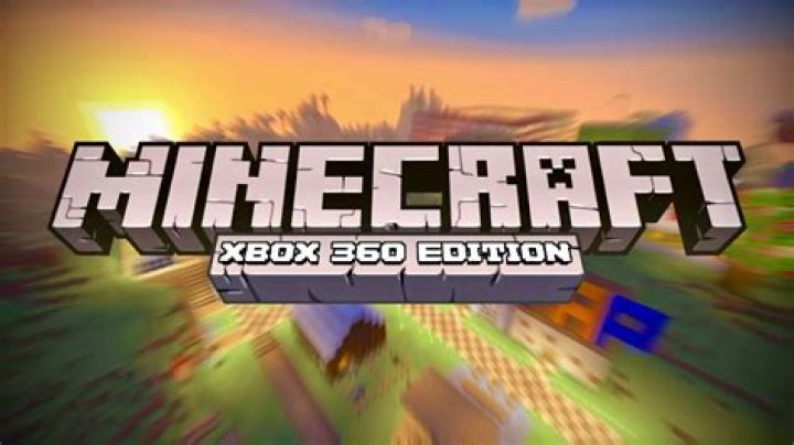 How can we play split screen in the XBOX 360 version of Minecraft?
