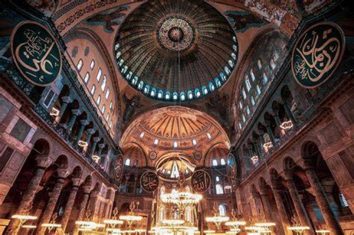 How do I get Hagia Sophia to be revealed after collecting all 10 of the Memoir Pages?