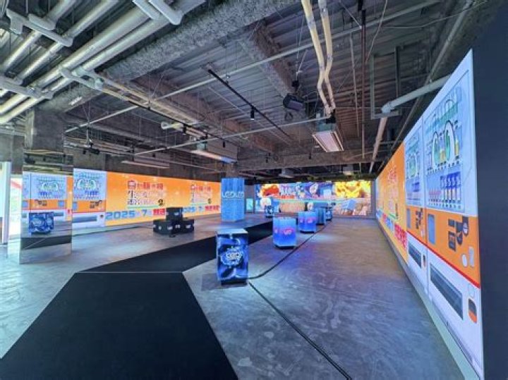 How do I reach the center of Daiba Studio's Back Alley?