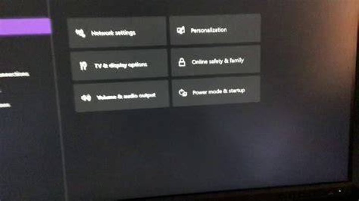 How do I stretch my resolution on xbox one for Fortnite?