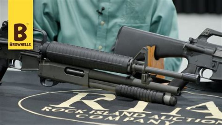 How do I use the Undermounted Shotgun attachment for assault rifles?