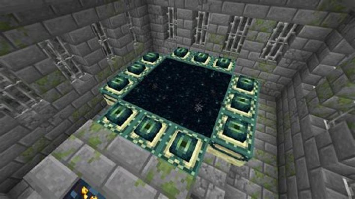 How to get out offline player from The End in Minecraft
