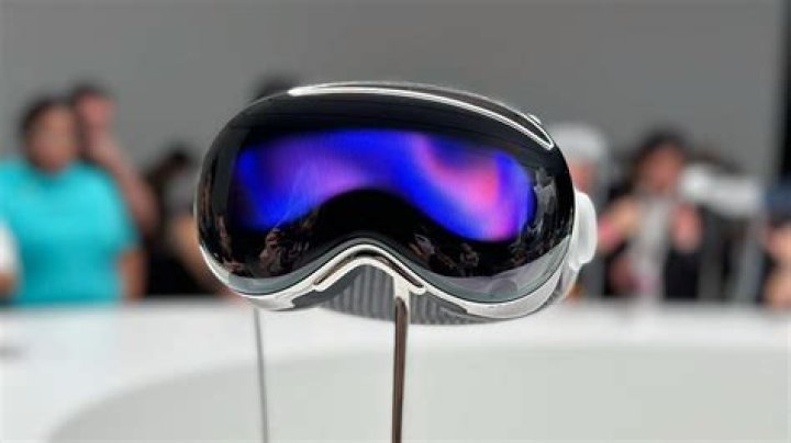 Is there any way I can give myself 360° vision in game?