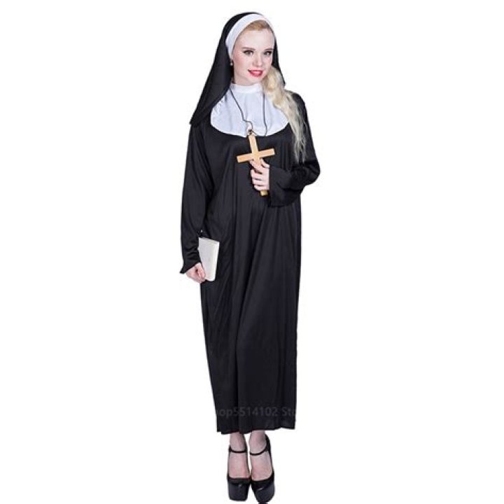 Non-Unique Costume Role