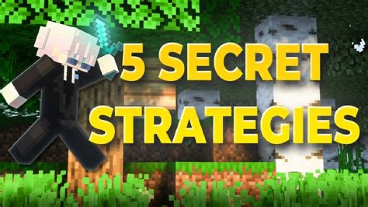 What are effective PvP strategies in Minecraft?