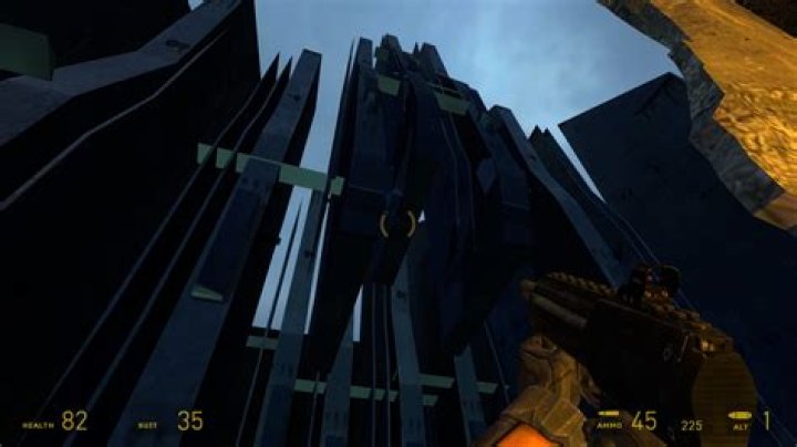 What are these black wall objects in Half Life 2?