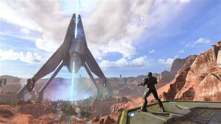 Which vehicles are available on which multiplayer maps in Halo 1?